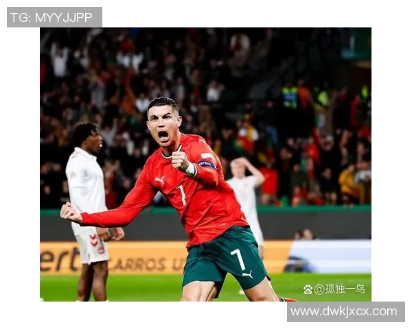 63岁足球明星重返赛场展现传奇风采引发球迷热议 63岁足球明星重返赛场展现传奇风采引发球迷热议